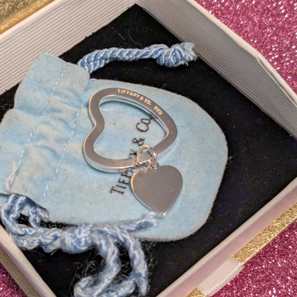 Tiffany & Co. Silver Heart Keychain - Picture 2 of 7